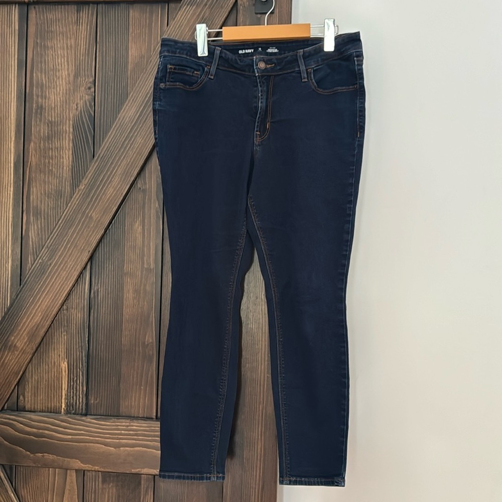 🎉Old Navy Mid Rise Skinny Jeans